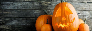 Halloween mit Die Holzwarenfabrik: Kürbislaterne und Halloween Geister-Kekse!