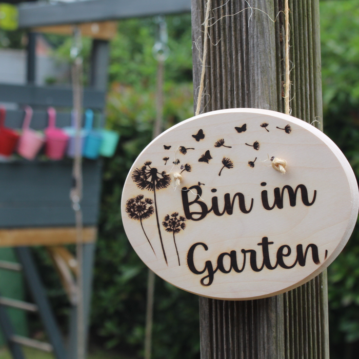 Schild "Bin im Garten" oval ca 15cm lang