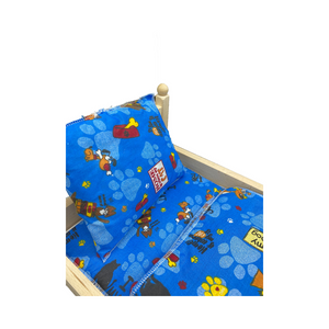 Die Holzwarenfabrik Puppenbett mit Bezug in blau (55 cm) - Details